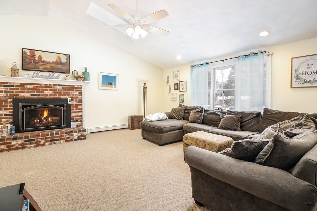26 Colonial Way Rehoboth, MA 02769 - Photo 4 of 18 Gallery Image 4