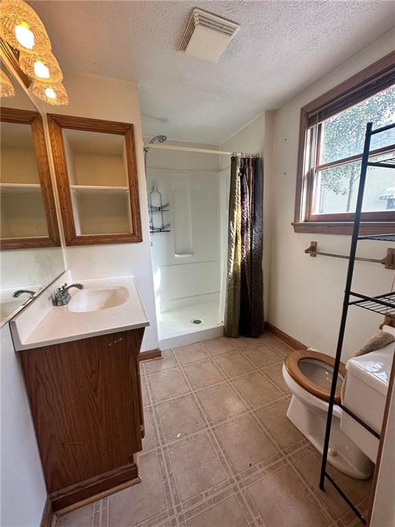 449 North Chestnut Street Butler, PA 16001 - Photo 14 of 29 Gallery Image 14