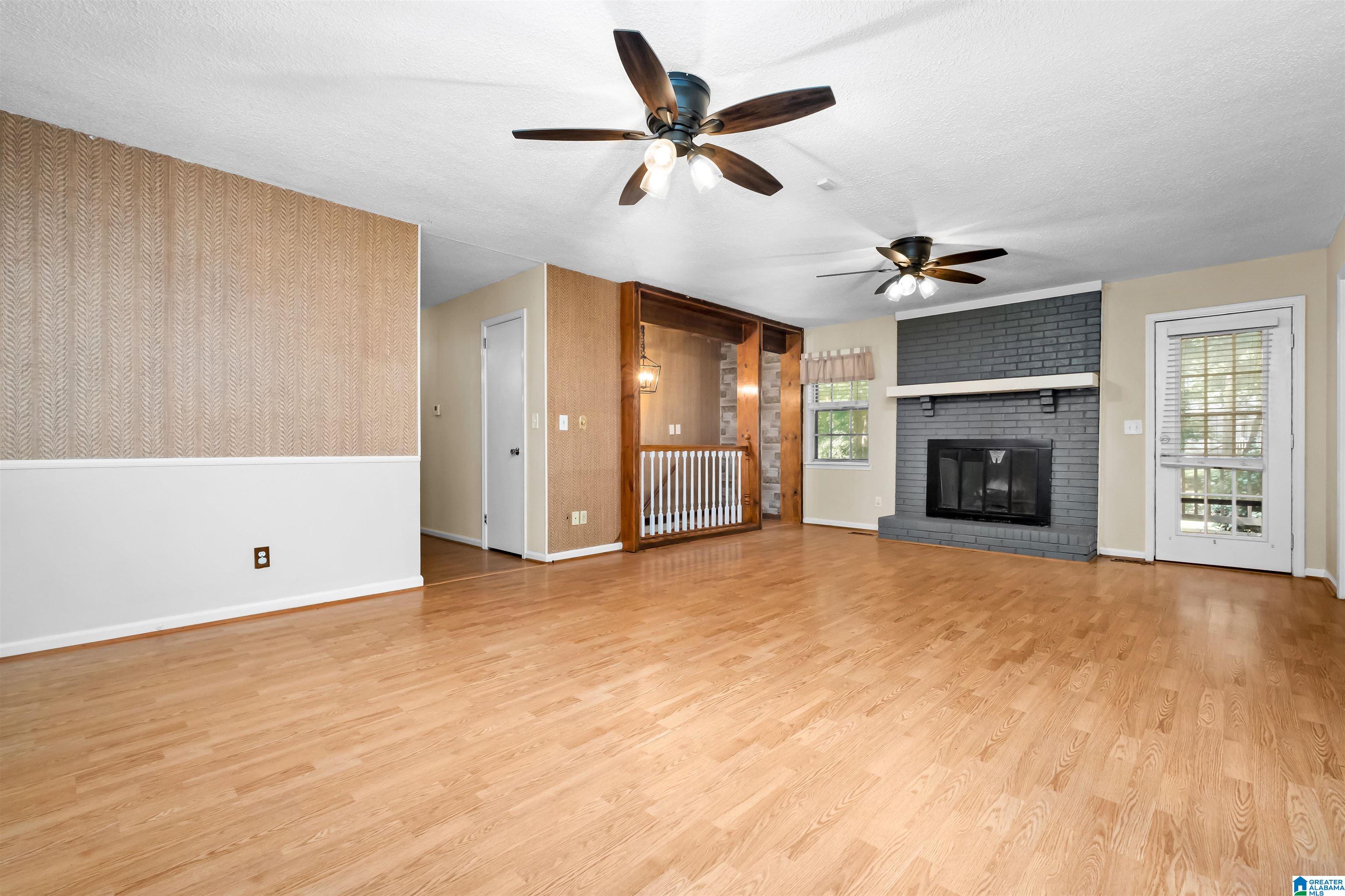 121 Hickory Street Alabaster, AL 35114 - Photo 6 of 41