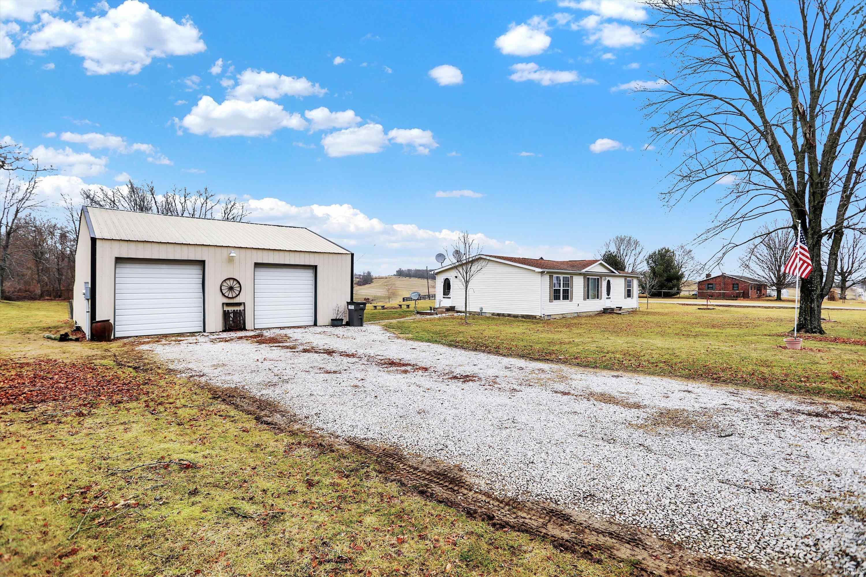 4963 East Sylvania Road Bloomfield, IN 47424 - Photo 4 of 36 Gallery Image 4