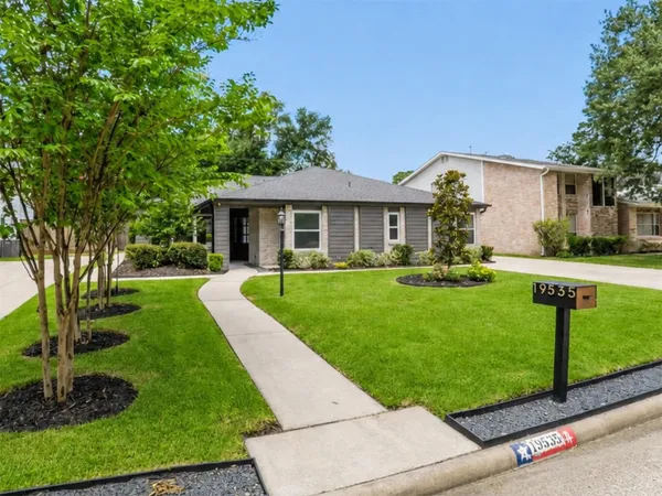$389,900 | 19535 Dianeshire Drive, Spring, TX 77388