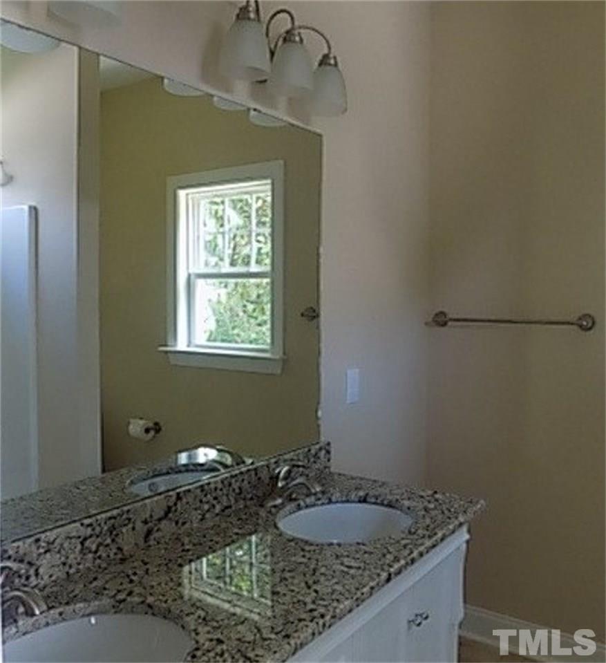 512 Old Farm Road Graham, NC 27253 - Photo 7 of 9 Gallery Image 7