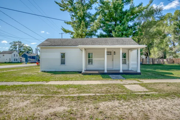 $128,088 | 116 East 8th Street, Evart, MI 49631