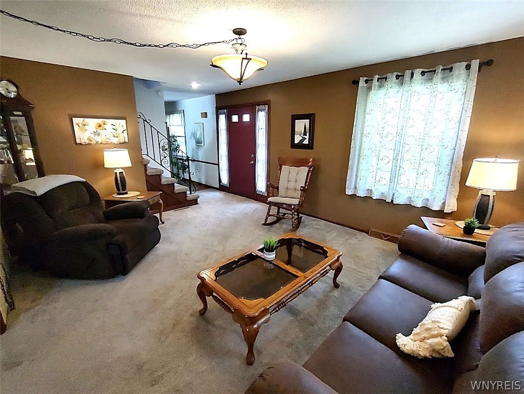 6275 Eckhardt Road Hamburg, NY 14085 - Photo 3 of 47