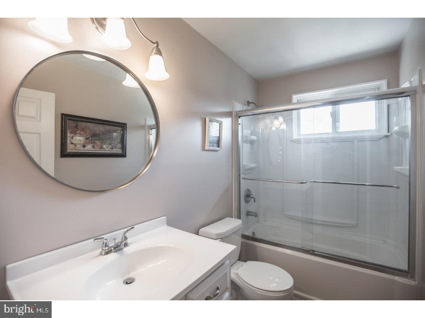 1015 Twist Road Philadelphia, PA 19115 - Photo 15 of 19 Bathroom