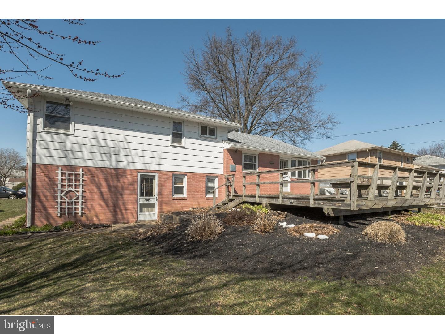 1015 Twist Road Philadelphia, PA 19115 - Photo 18 of 19 Exterior Back
