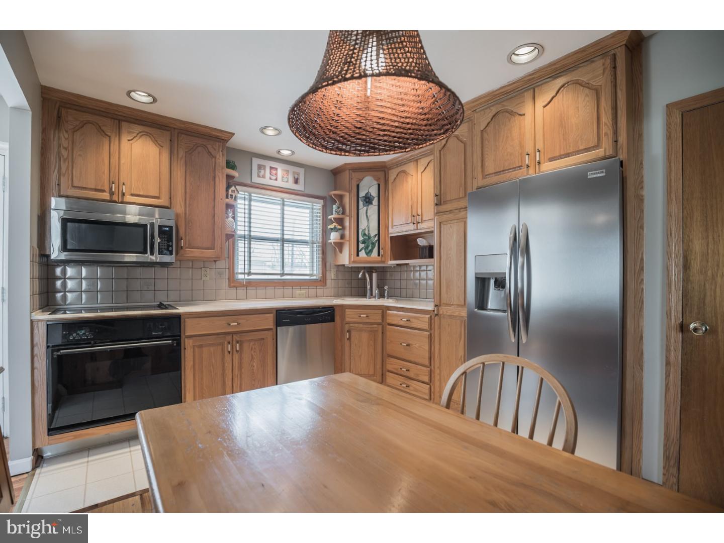 1015 Twist Road Philadelphia, PA 19115 - Photo 6 of 19 Kitchen