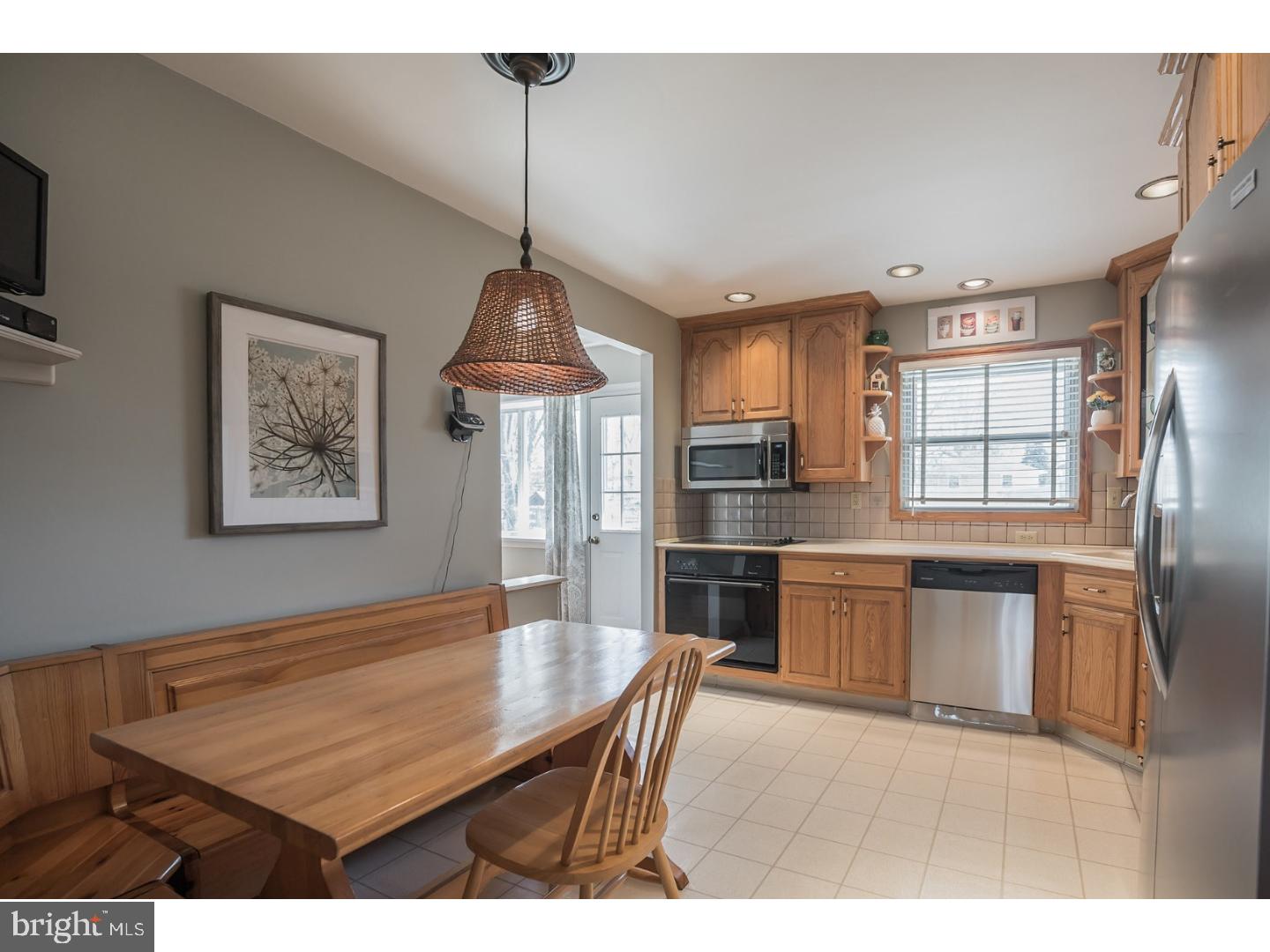 1015 Twist Road Philadelphia, PA 19115 - Photo 8 of 19 Kitchen