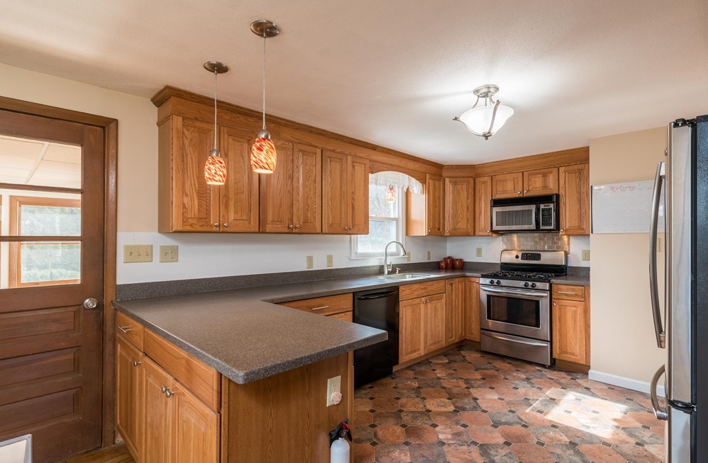 78 Bemis Road Holyoke, MA 01040 - Photo 9 of 18