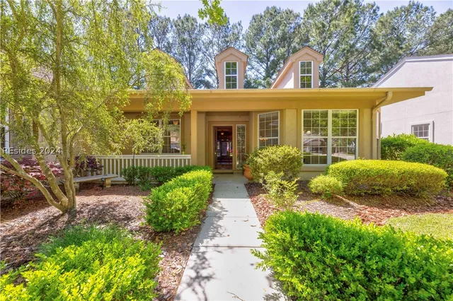 $425,000 | 184 Hampton Circle, Bluffton, SC 29909