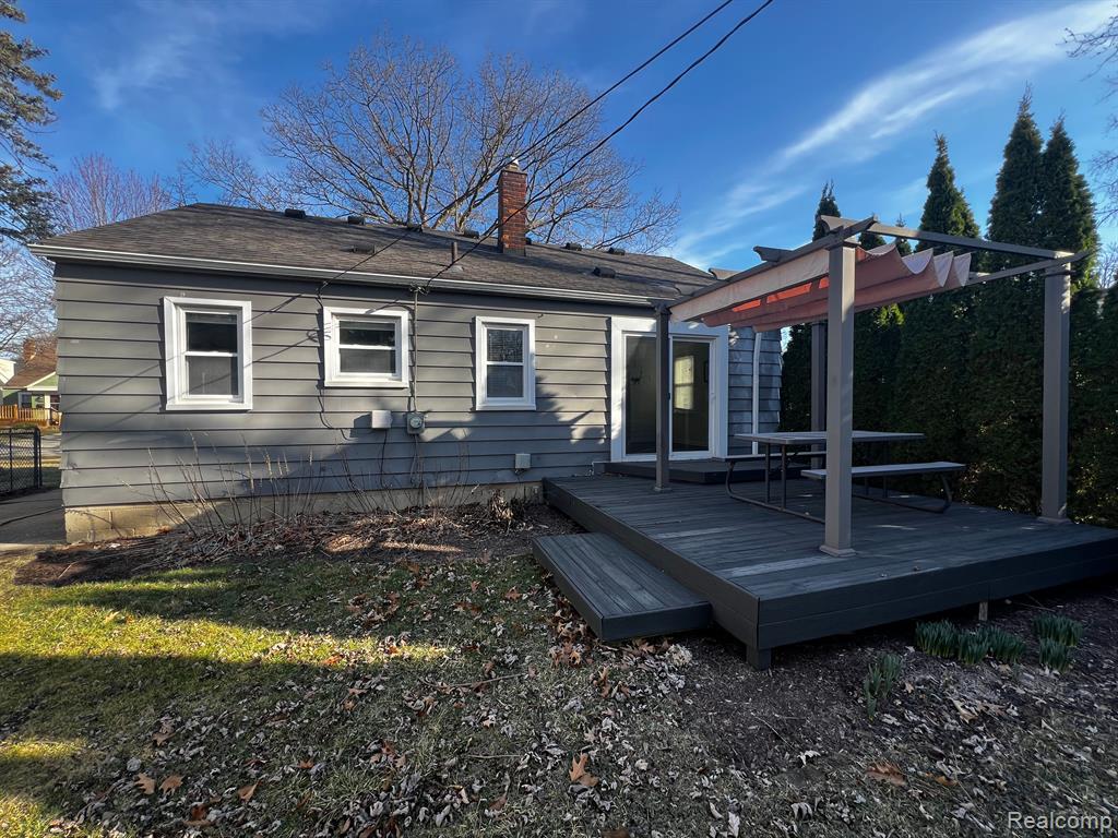 1875 Cambridge Road Berkley, MI 48072 - Photo 32 of 33