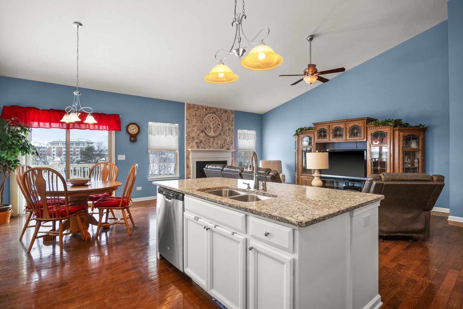 3808 Ridge Pointe Drive Geneva, IL 60134 - Photo 14 of 39 Gallery Image 14