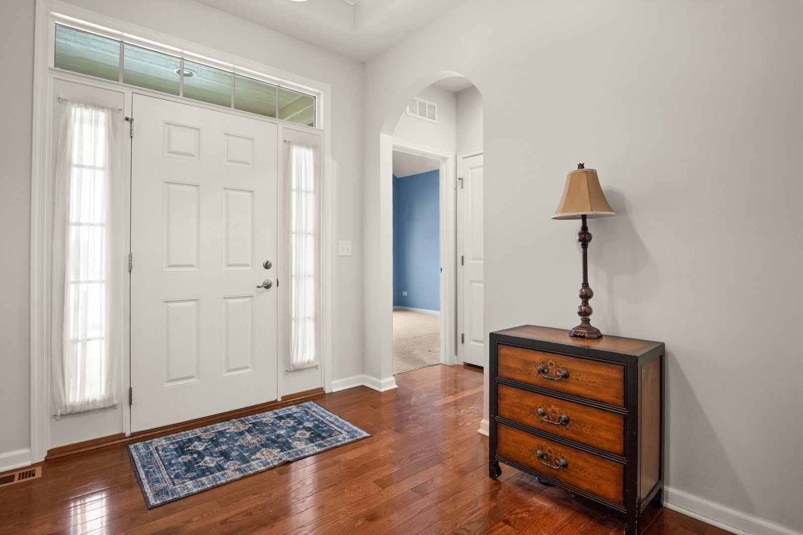 3808 Ridge Pointe Drive Geneva, IL 60134 - Photo 4 of 39 Gallery Image 4