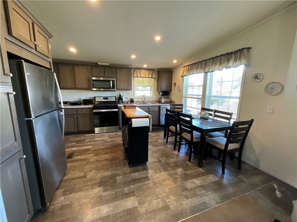 6 Applegate Drive Hamlin, NY 14464 - Photo 6 of 13