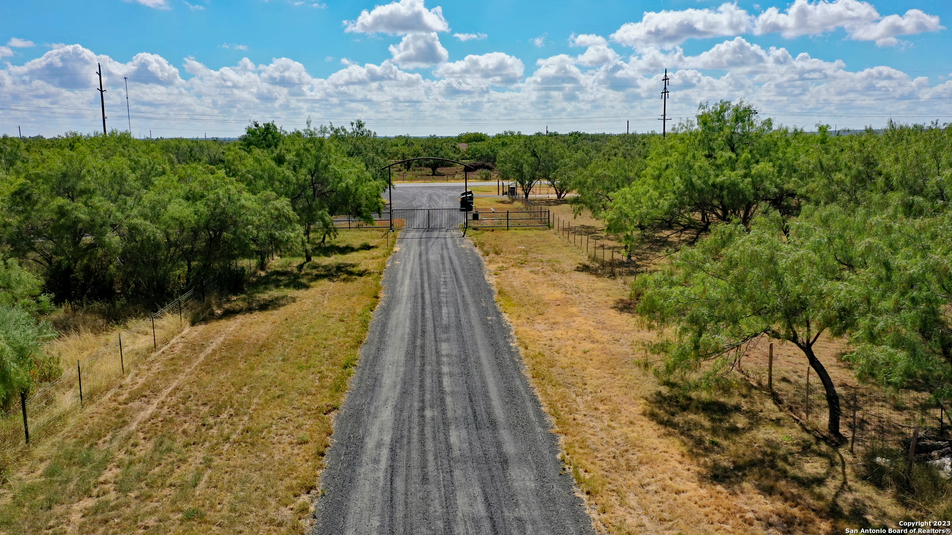 1066 Ranch Rd Highway Sabinal, TX 78881 - Photo 5 of 14