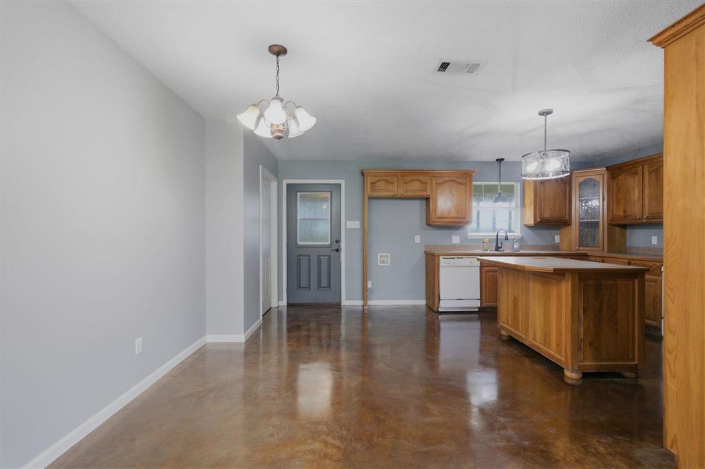 12135 Pousson Road Iowa, LA 70647 - Photo 7 of 15