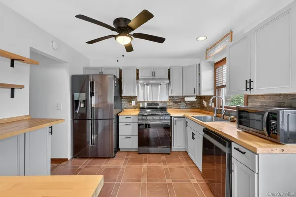 $599,000 | 141 Dogwood Road, Cortlandt Manor, NY 10567