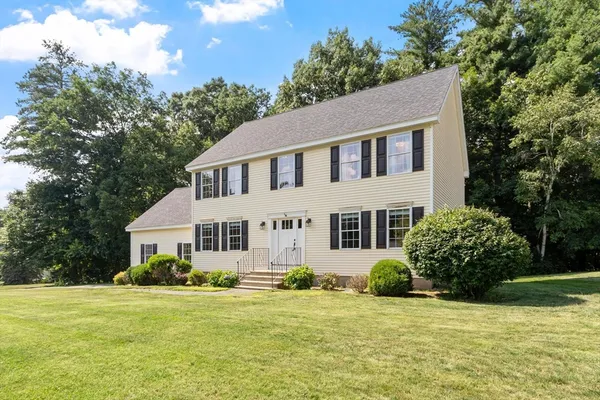 $949,000 | 3 Perham Circle, Westford, MA 01886