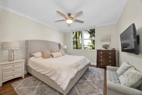 $409,999 | 2421 Northeast 65th Street, Unit 211, Fort Lauderdale, FL 33308