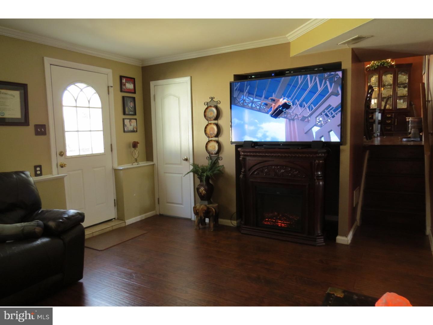 9733 Morefield Road Philadelphia, PA 19115 - Photo 12 of 25