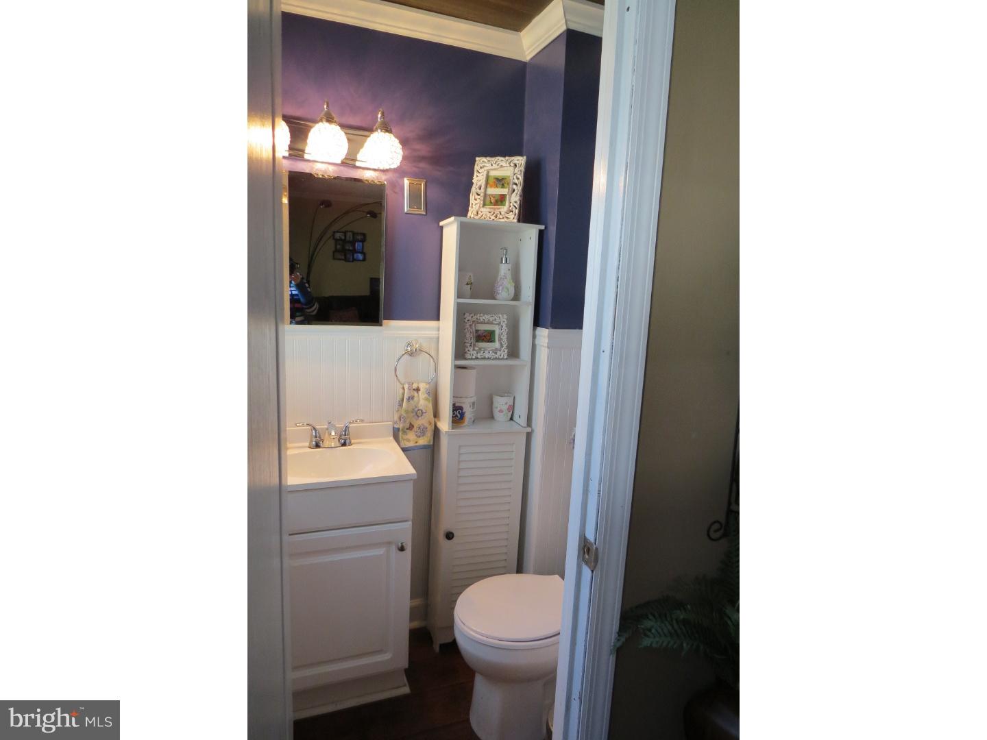 9733 Morefield Road Philadelphia, PA 19115 - Photo 13 of 25