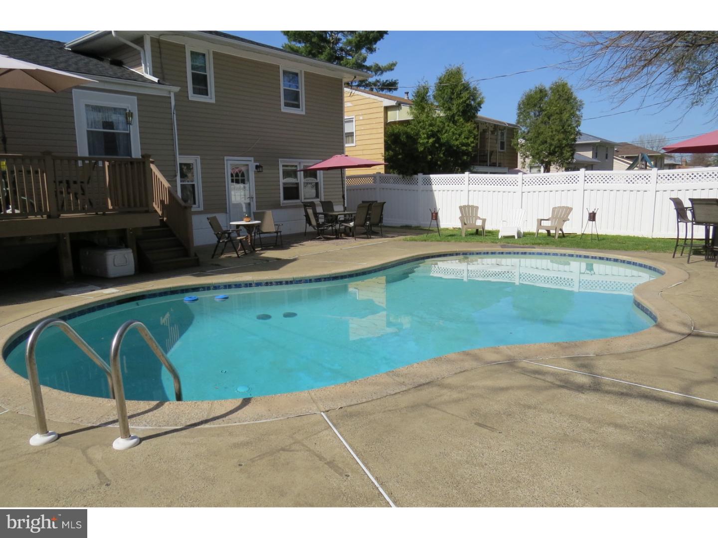9733 Morefield Road Philadelphia, PA 19115 - Photo 14 of 25