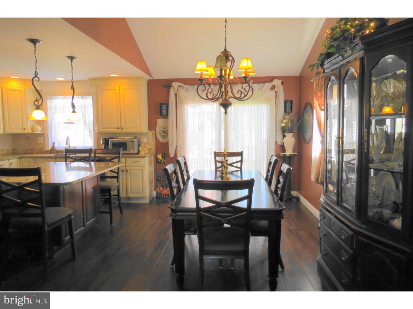 9733 Morefield Road Philadelphia, PA 19115 - Photo 6 of 25