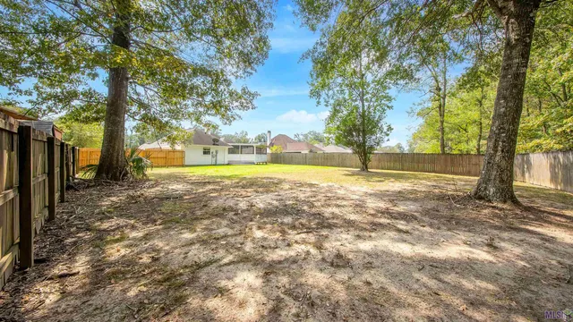 $1,800 | 8077 Carlton Roberts Boulevard, Denham Springs, LA 70726