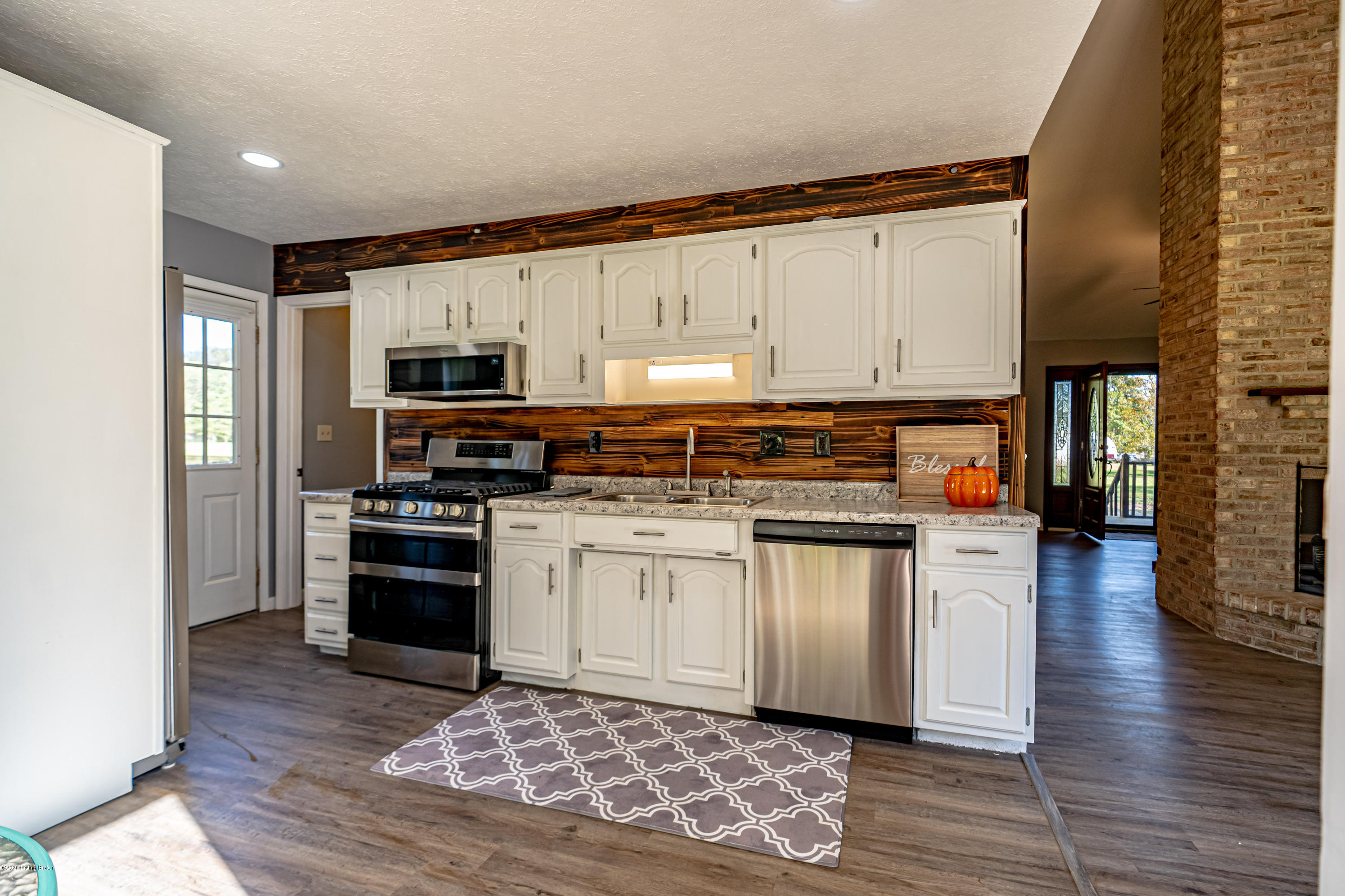 215 Delk Road Lebanon Junction, KY 40150 - Photo 13 of 50 DSC02535