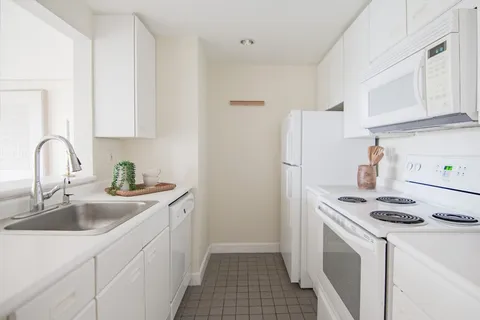 $759,000 | 931 Massachusetts Avenue, Unit 902, Cambridge, MA 02139