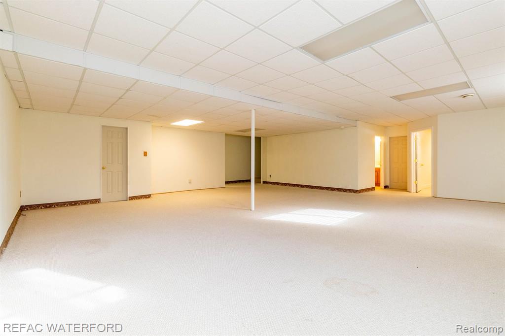 2024 Lakeside Road Troy, MI 48085 - Photo 42 of 62 Gallery Image 42