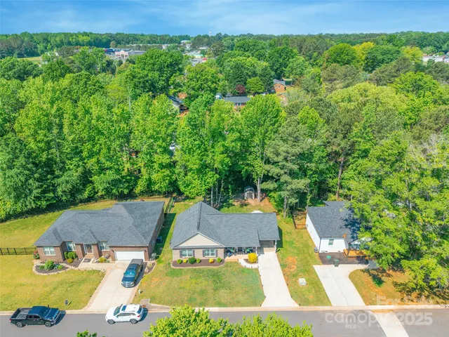 $325,000 | 137 Ole Eastpointe Drive, York, SC 29745