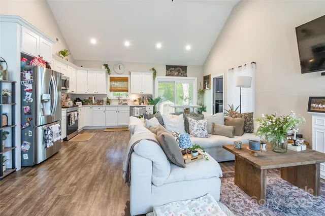 $325,000 | 137 Ole Eastpointe Drive, York, SC 29745