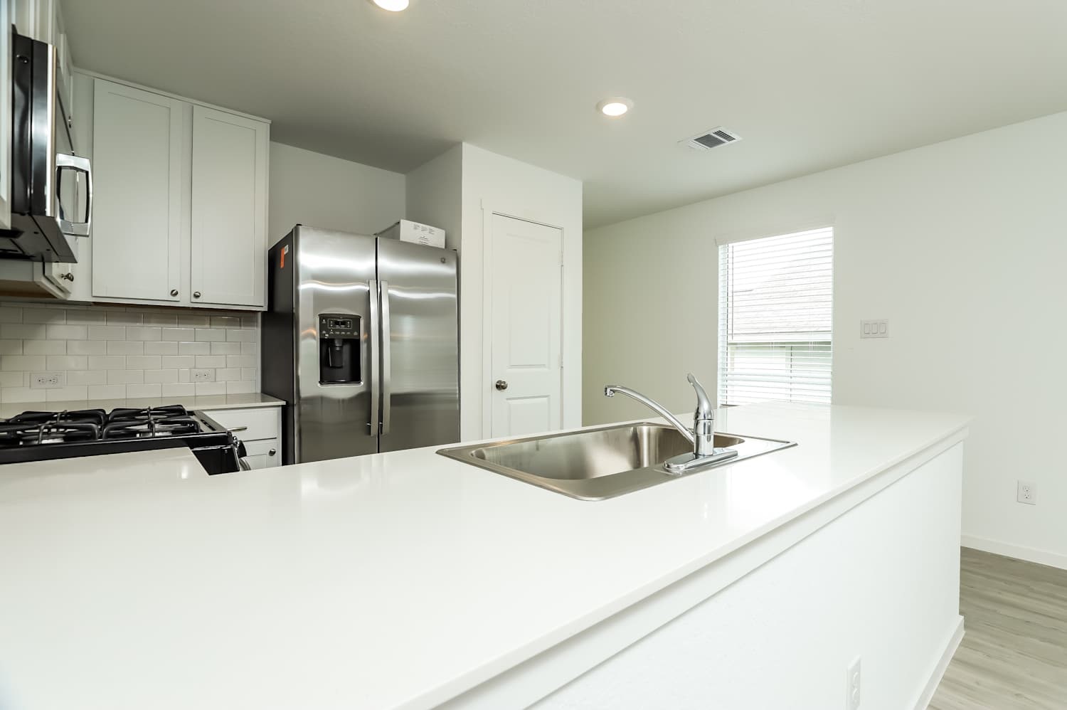 14420 Jenson Creek San Antonio, TX 78245 - Photo 8 of 16