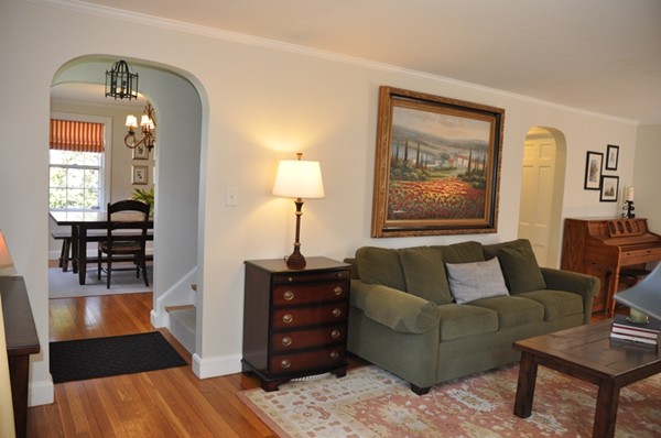 47 Martin Road Wellesley, MA 02481 - Photo 2 of 28 Gallery Image 2