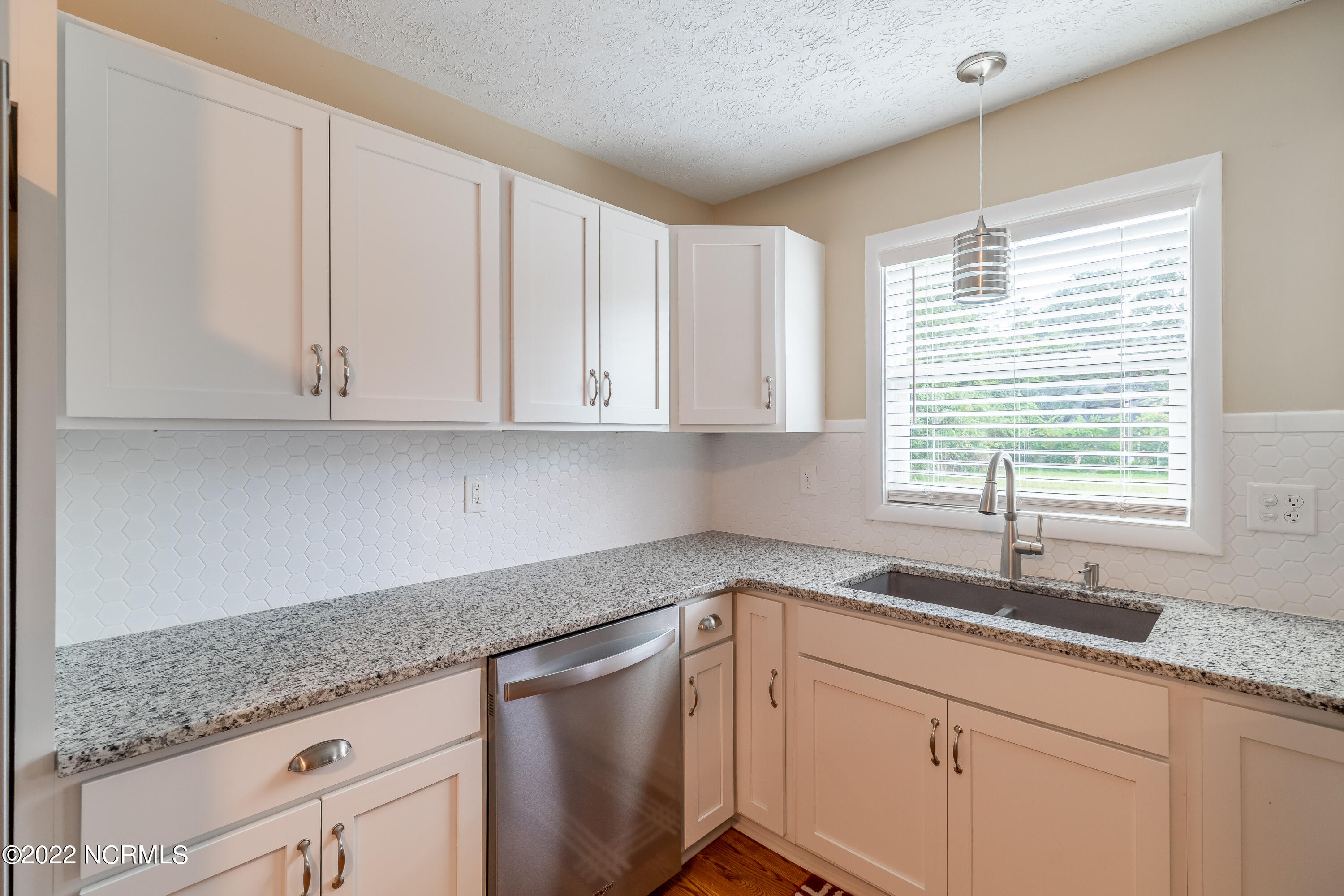 1006 Kings Landing Road Hampstead, NC 28443 - Photo 20 of 51 Kitchen