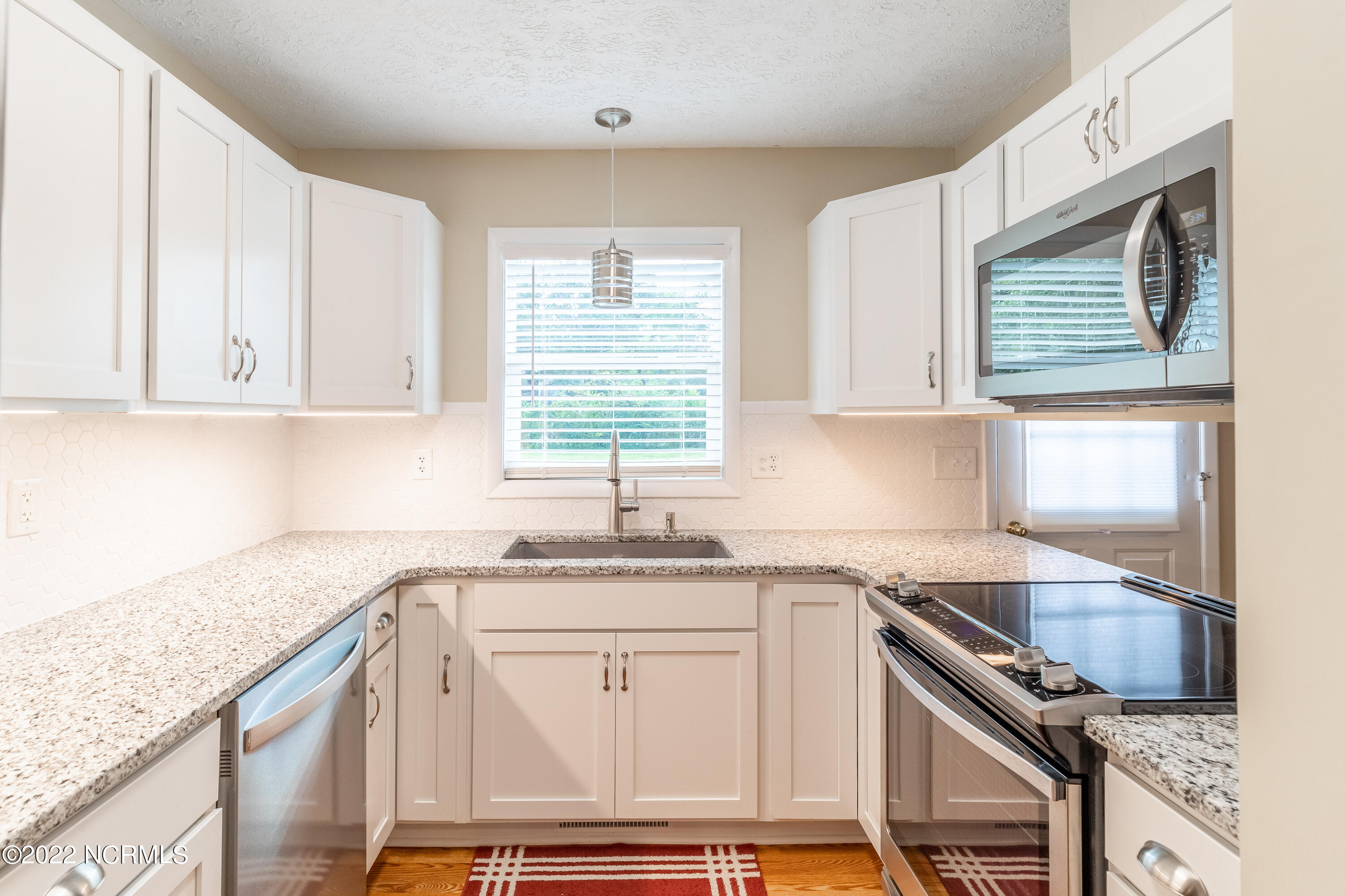 1006 Kings Landing Road Hampstead, NC 28443 - Photo 22 of 51 Kitchen