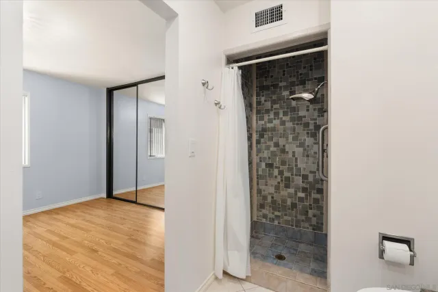 $865,000 | 11518 205th Street, Lakewood, CA 90715