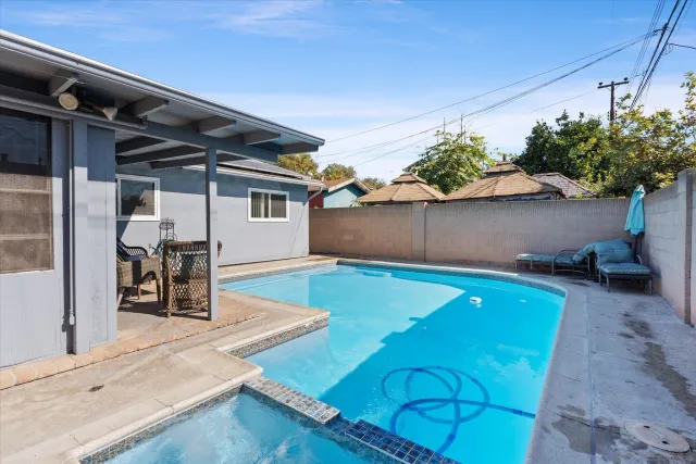 $865,000 | 11518 205th Street, Lakewood, CA 90715