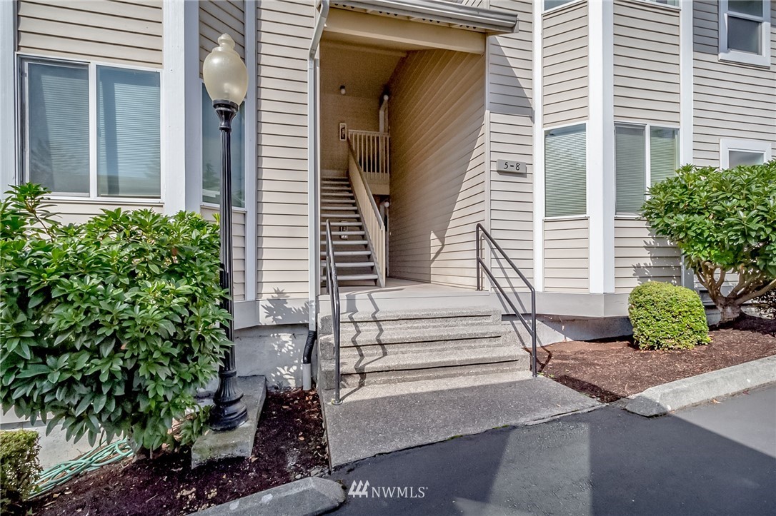 1101 10th Street, Unit 8 Snohomish, WA 98290 - Photo 2 of 20