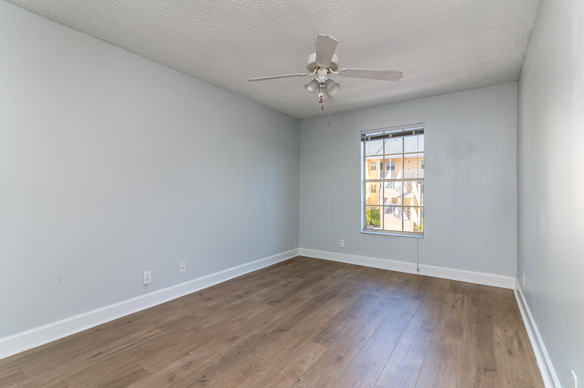 6299 La Costa Drive, Unit B Boca Raton, FL 33433 - Photo 14 of 25 photo-11