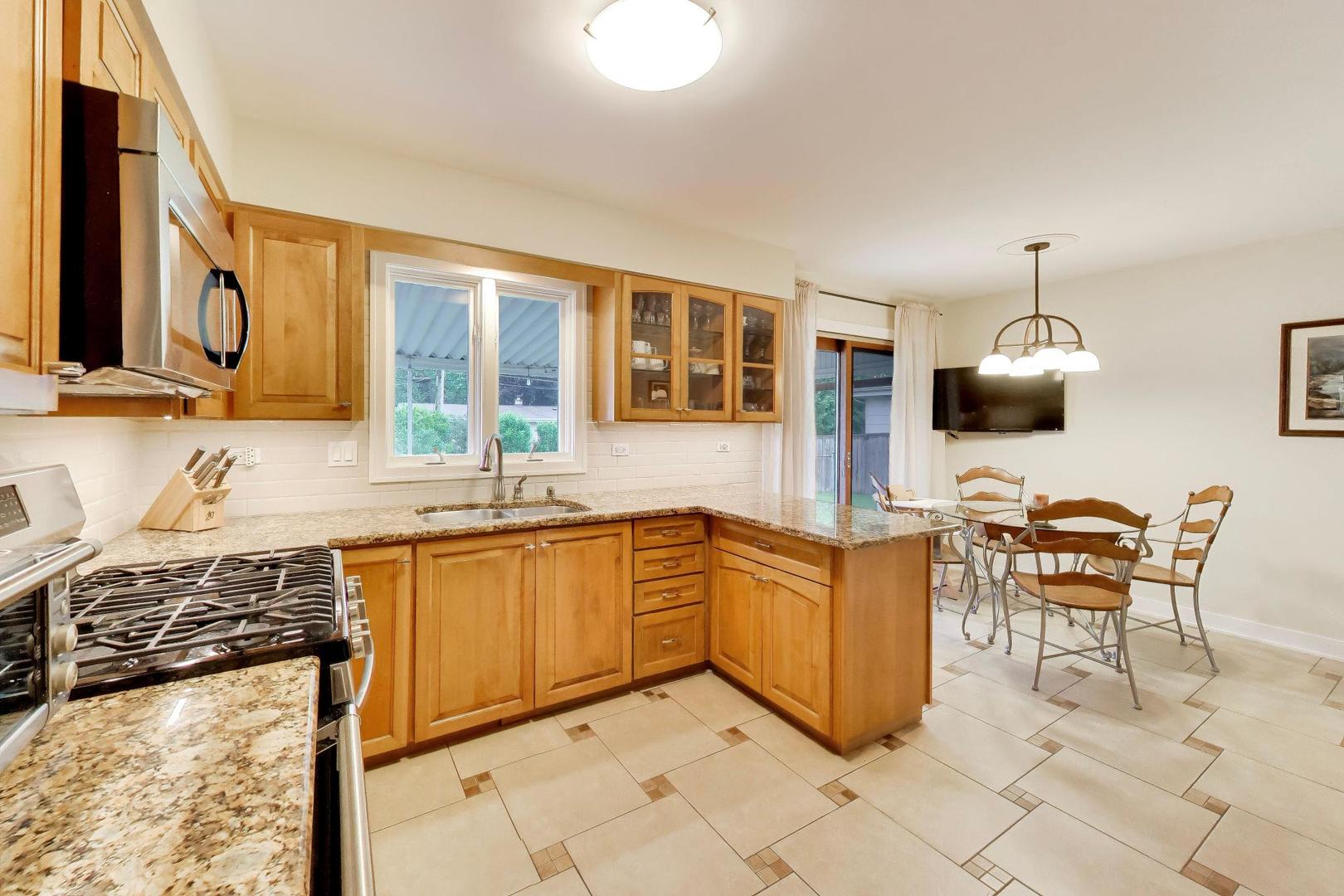 715 East Baldwin Road Palatine, IL 60074 - Photo 7 of 20