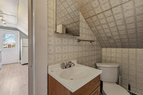 $2,000 | 514 Middle Street, Unit 2, Portsmouth, NH 03801