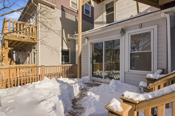 $2,000 | 514 Middle Street, Unit 2, Portsmouth, NH 03801