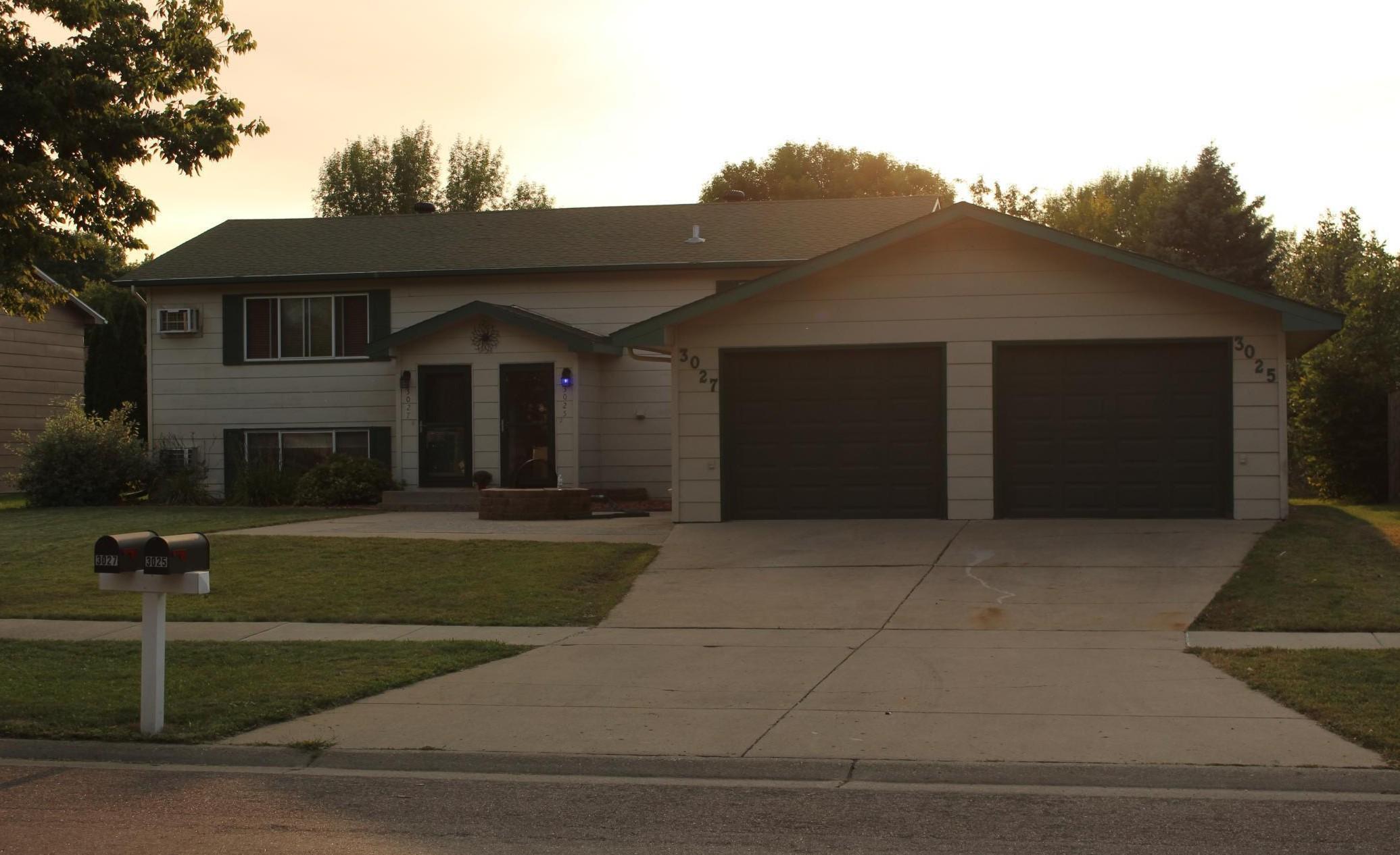 3025 18th Street South Fargo, ND 58103 - Photo 1 of 22