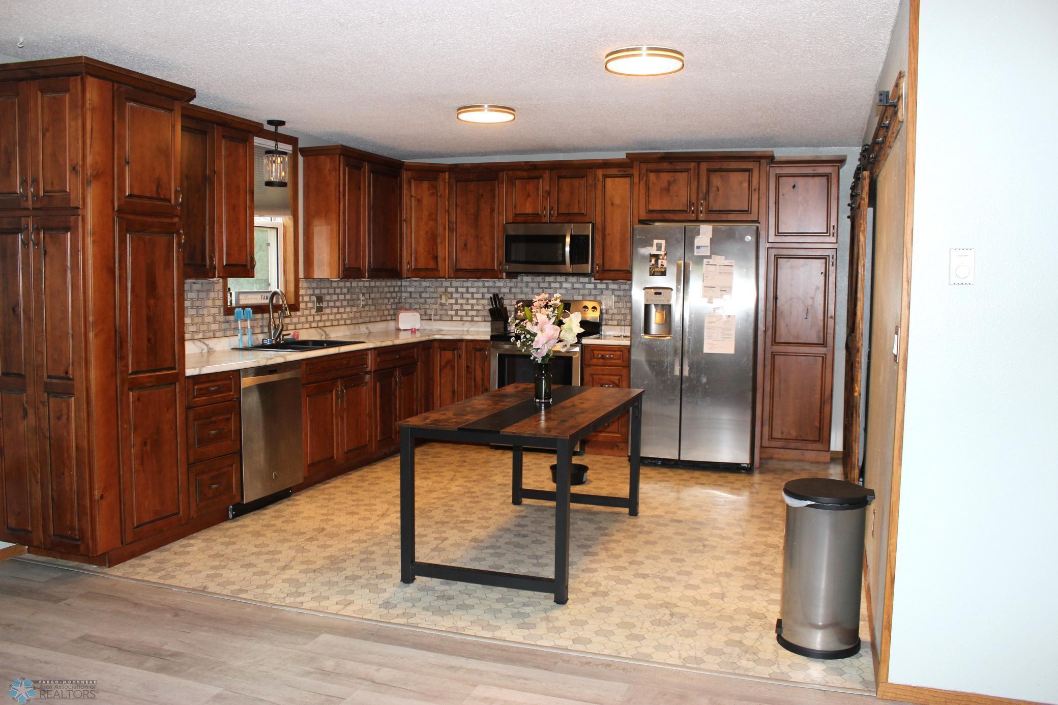 3025 18th Street South Fargo, ND 58103 - Photo 6 of 22