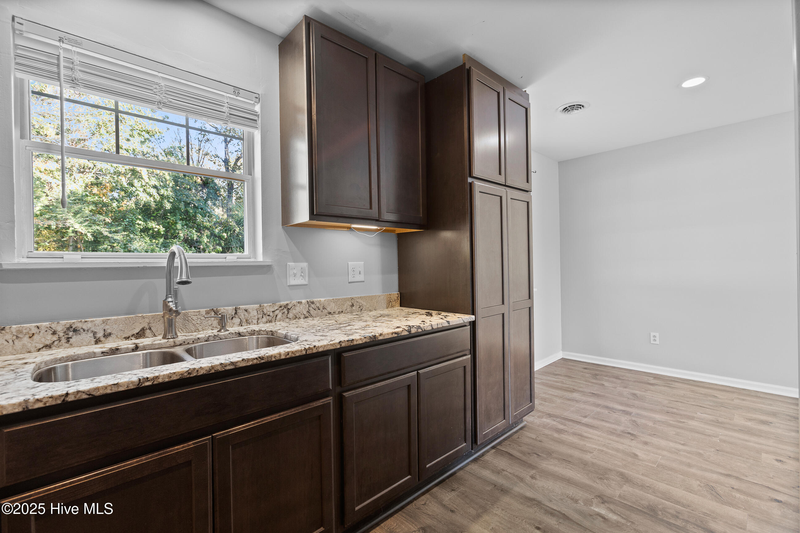 102 Winter Road Jacksonville, NC 28540 - Photo 11 of 25 12