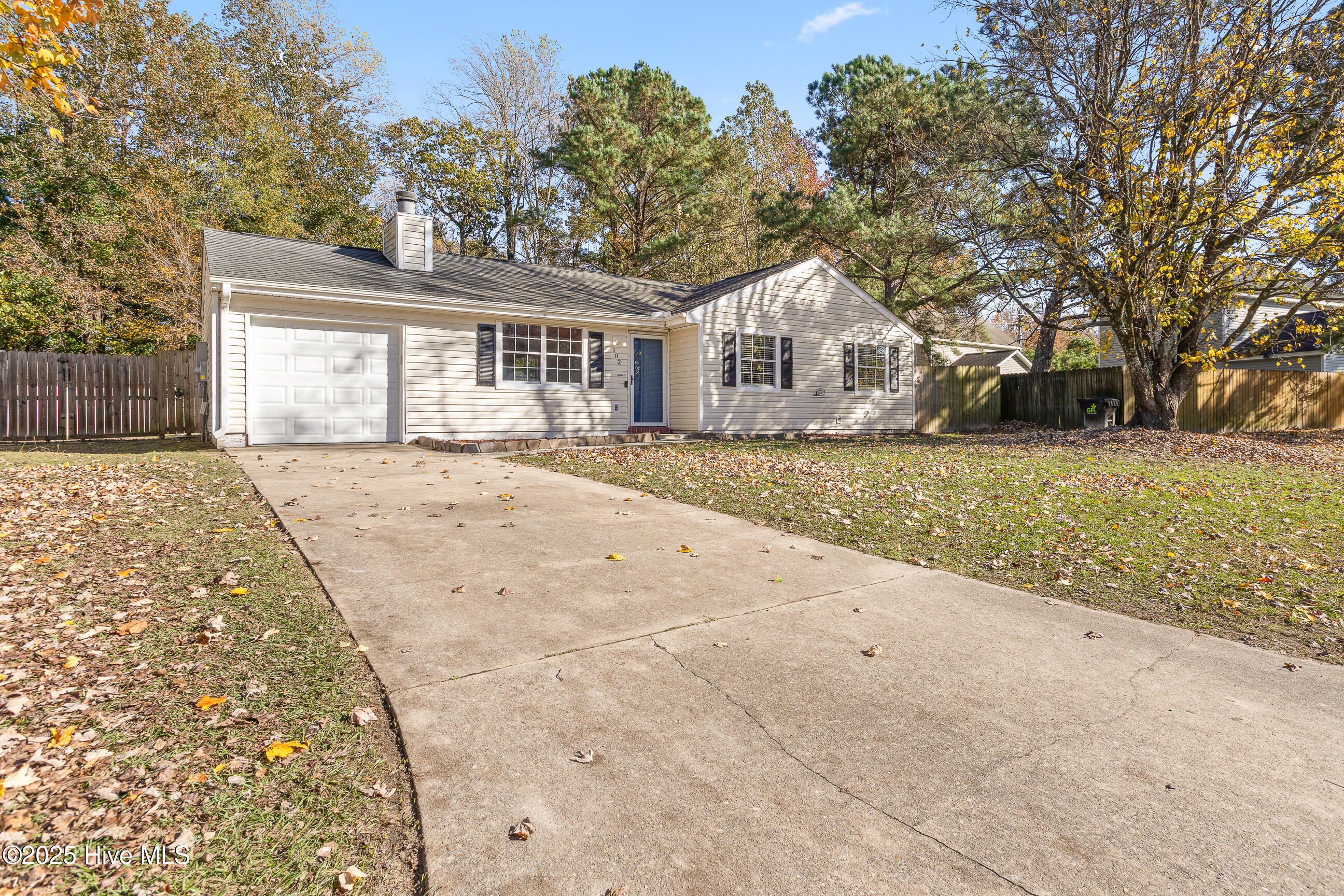 102 Winter Road Jacksonville, NC 28540 - Photo 2 of 25 02