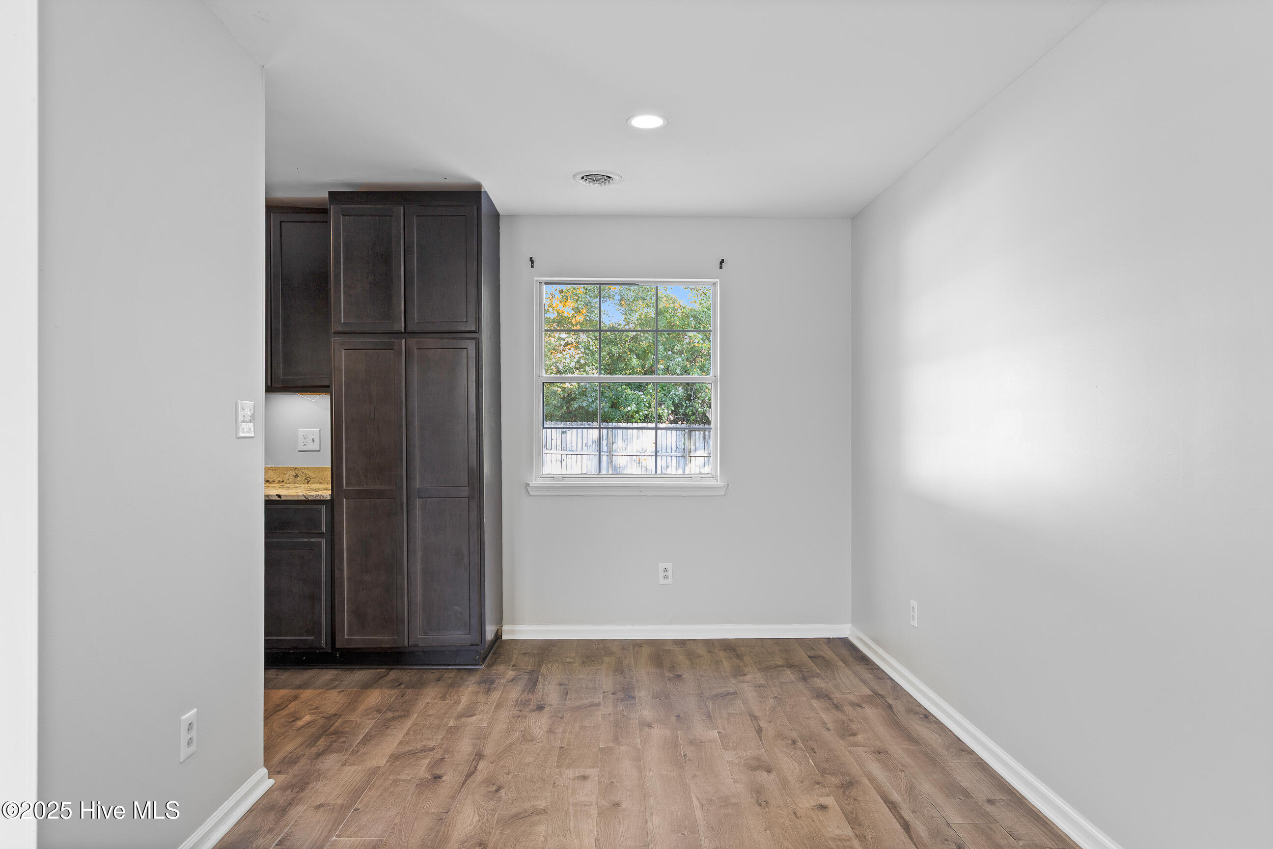 102 Winter Road Jacksonville, NC 28540 - Photo 7 of 25 08