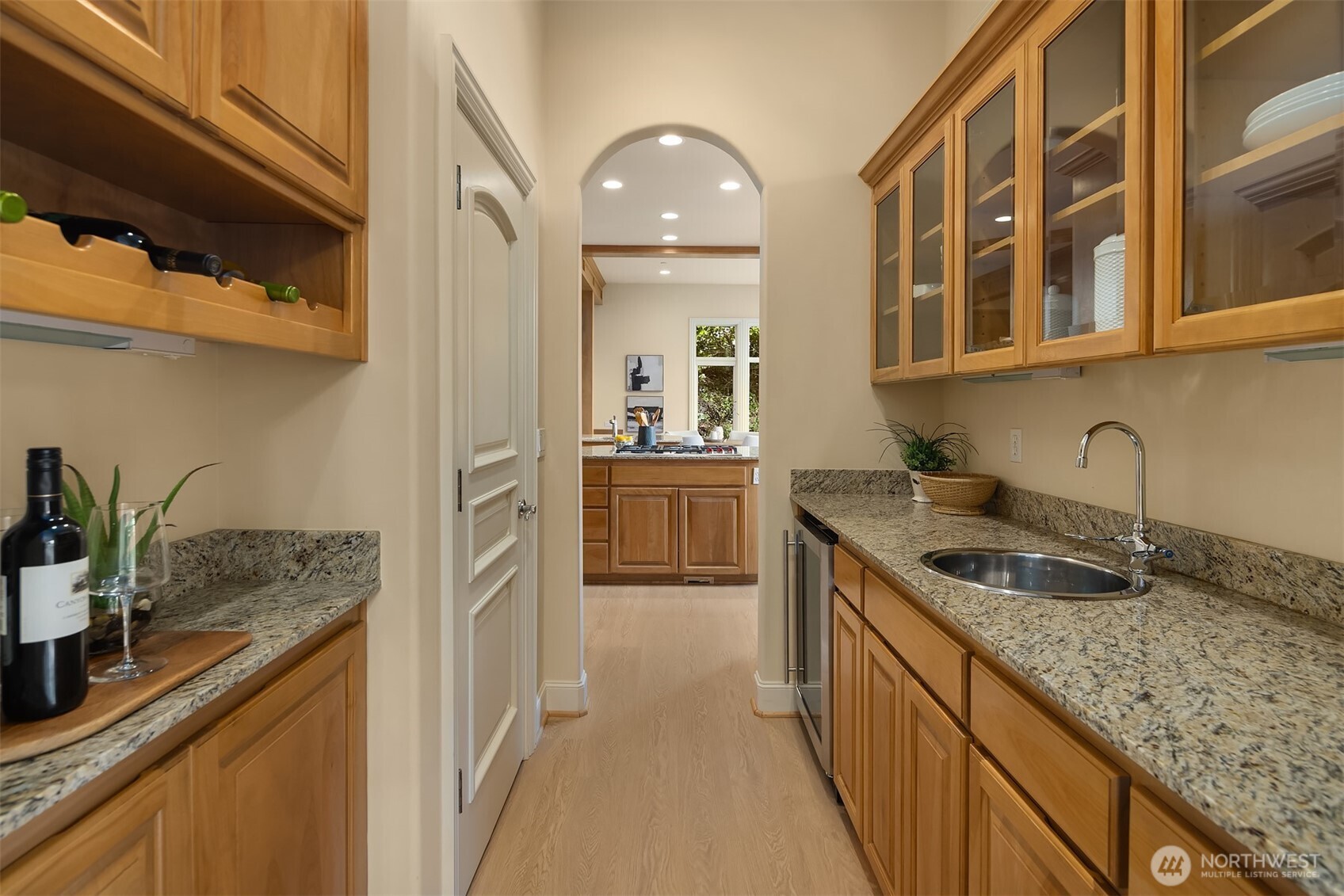 4419 Ferncroft Road Mercer Island, WA 98040 - Photo 13 of 38